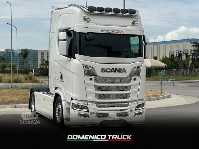Vakio vetoauto SCANIA 770S