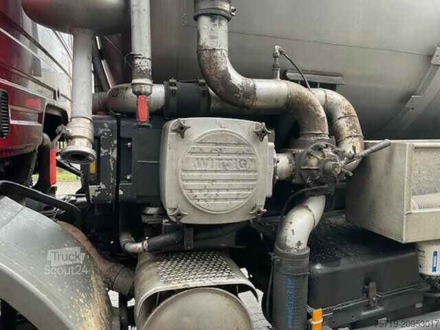 Vakuuminė cisterna sunkvežimis Mercedes-Benz 1828 4x4 Atego Saugwagen 11.000ltr.