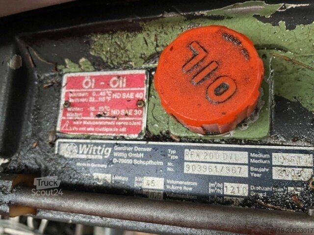 Vakuuminė cisterna sunkvežimis Mercedes-Benz 1828 4x4 Atego Saugwagen 11.000ltr.