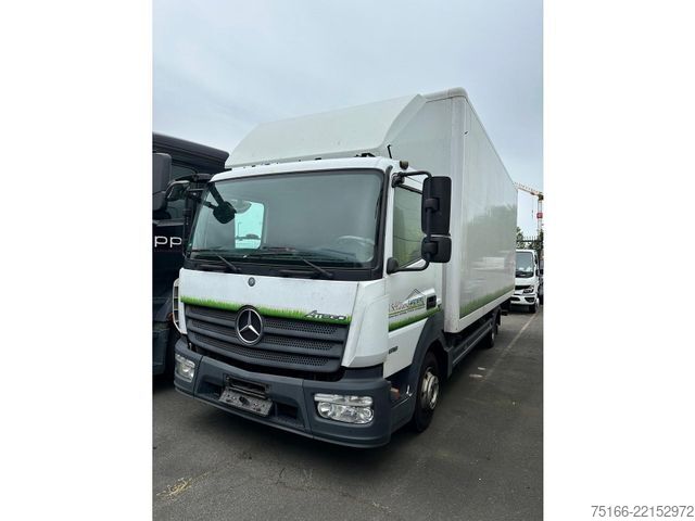 Furgoneta caja MERCEDES-BENZ MOTORSCHADEN ATEGO 818 L Koffer 6,10 m LBW 1 T