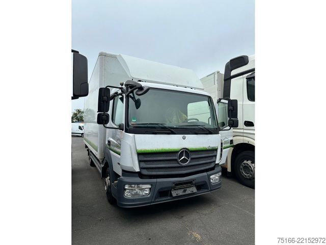 Furgoneta caja MERCEDES-BENZ MOTORSCHADEN ATEGO 818 L Koffer 6,10 m LBW 1 T