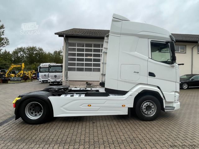 Vakio vetoauto DAF XG 530 BL Retarder Corner View 2x Tank