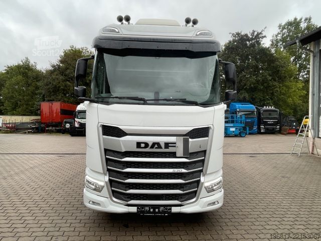 Vakio vetoauto DAF XG 530 BL Retarder Corner View 2x Tank