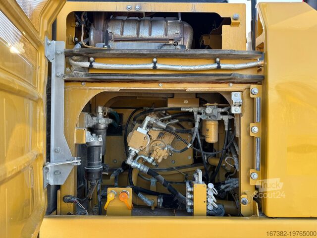 гусеничний екскаватор Caterpillar 326FL