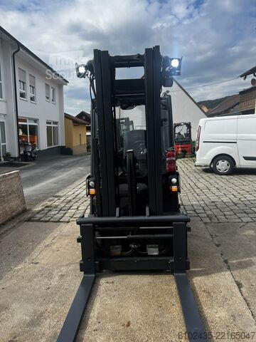 Wózek widłowy Linde E30L