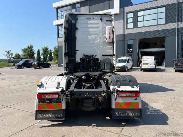 معيار SZM Volvo FH 13.500 / Globe XL / 2x Tank / Full Spoilers