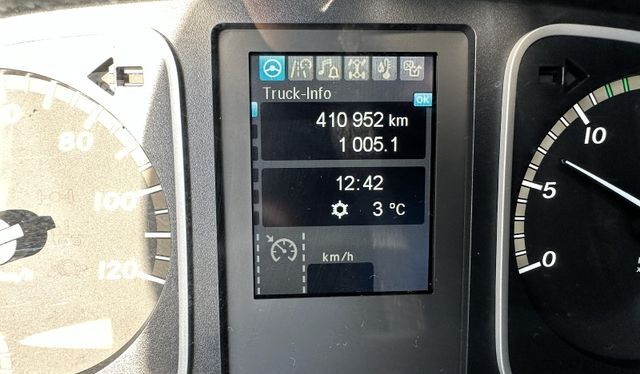 Vrachtwagen met bakwagen MERCEDES-BENZ 818 Atego