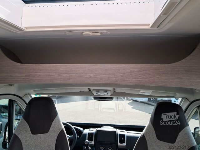 Camping-car PÖSSL Roadcruiser Citroen 165 PS Mark./AHK/Navi/Solar