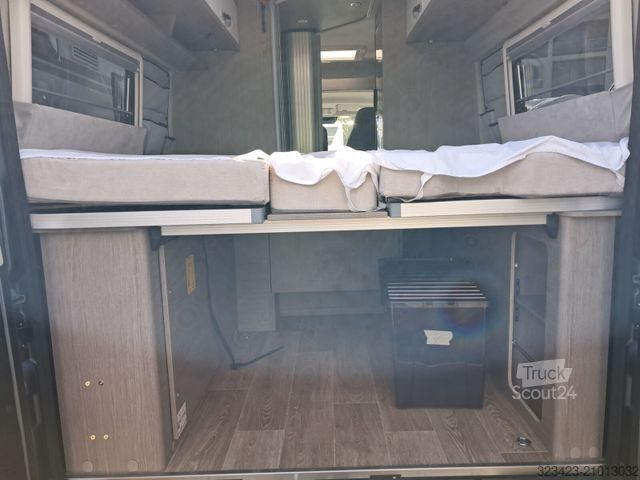 Camping-car PÖSSL Roadcruiser Citroen 165 PS Mark./AHK/Navi/Solar