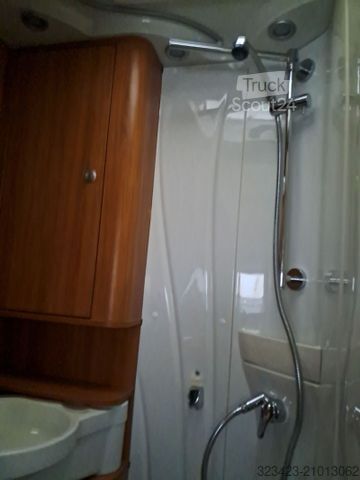 Half-integraal camper HYMER/ERIBA Compact 404 Markise,Fahrradträger