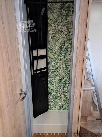 Camping-car semi-intégré EURAMOBIL Profila RS 720 QF Aktionsfahrzeug !!