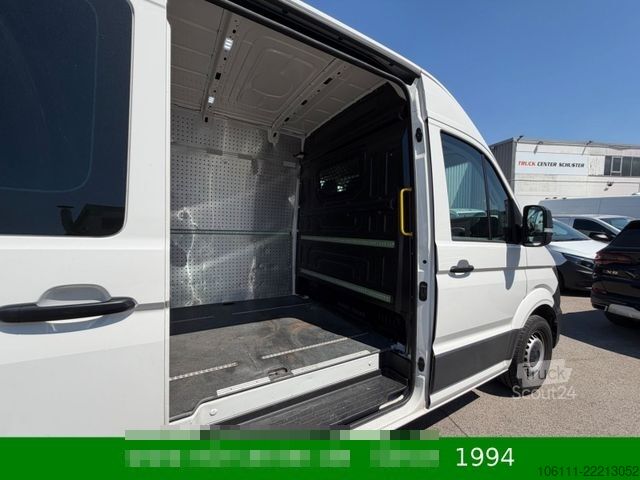 Minibus VOLKSWAGEN Crafter 35 L2H2 RWD pe AHK,3,5t
