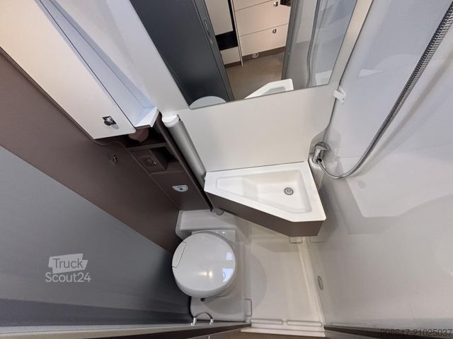 Camping-car BÜRSTNER Eliseo C 602 *Automatik*Safety Paket*Schwarz*