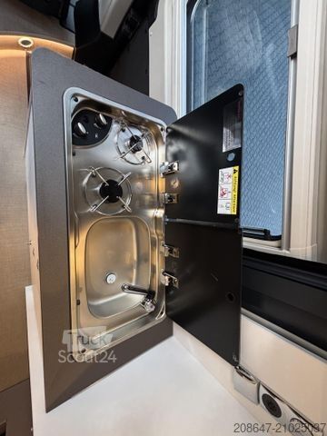 Camping-car BÜRSTNER Eliseo C 602 *Automatik*Safety Paket*Schwarz*