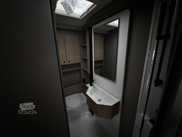 Camping-car semi-intégré BÜRSTNER Campeo TD 660 *Winterpaket*Attractive Paket*