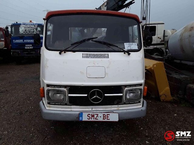 Plateforme de chargement ouverte Mercedes 