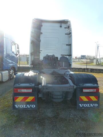 Standard traktor VOLVO FH 500
