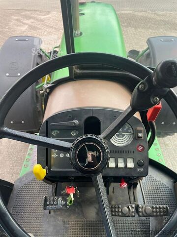 Tracteur John Deere 3350