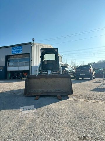 Chargeuse sur pneus BOBCAT S130 Kompaktlader