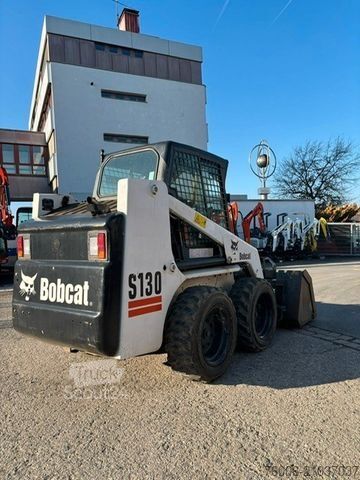 Chargeuse sur pneus BOBCAT S130 Kompaktlader