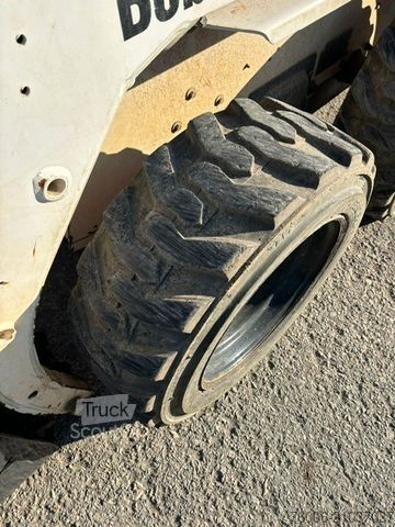 Chargeuse sur pneus BOBCAT S130 Kompaktlader