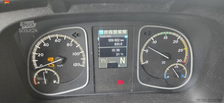 Фургон (грузовой автомобиль) Mercedes-Benz 1222 Koffer LBW
