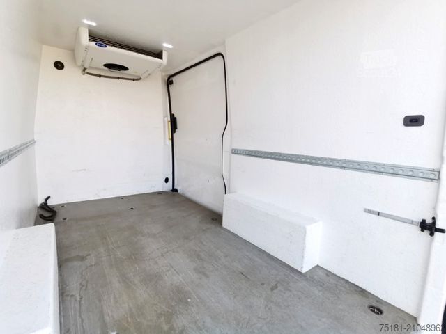 Fourgon isotherme frigorifique VOLKSWAGEN Crafter 2.0TDI/120kw MITTLE/ KÜHL/HEIZUNG/ TEMP.