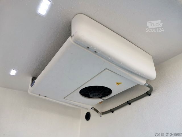 Fourgon isotherme frigorifique VOLKSWAGEN Crafter 2.0TDI/120kw MITTLE/ KÜHL/HEIZUNG/ TEMP.