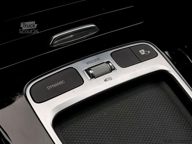 Фургон MERCEDES-BENZ A 200d AMG-line*Keyless*MULTIBEAM LED*1.BESITZER