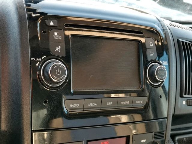 Camion bâché PEUGEOT Boxer 2.2HDI/110kw PRITSCHE 9PAL/ LUFT/ KLIMA