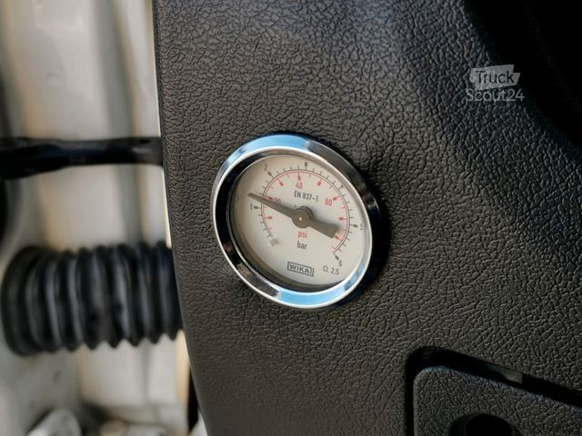 Camion bâché PEUGEOT Boxer 2.2HDI/110kw PRITSCHE 9PAL/ LUFT/ KLIMA