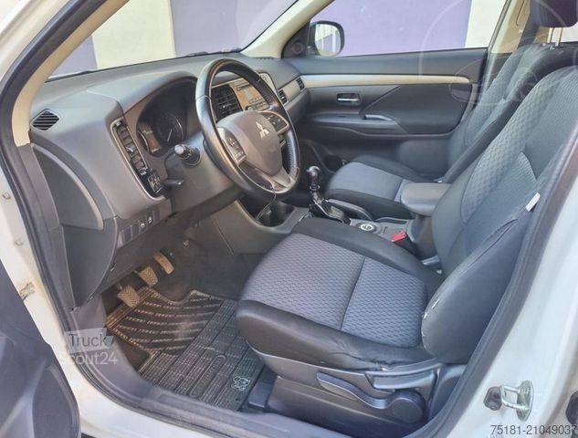 Pick-up MITSUBISHI Outlander ClearTec Invite 4WD