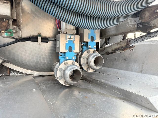 Camião-cisterna de vácuo MAN TGA 26.400 6x4 MORO 13.700 l. ADR Edelstahl