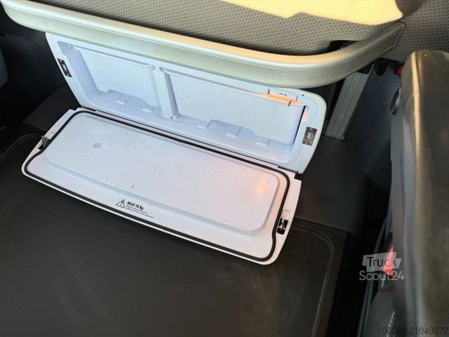 Шасси грузовика SCANIA R490 8x2*6 HNB ADR Chassis Euro 6