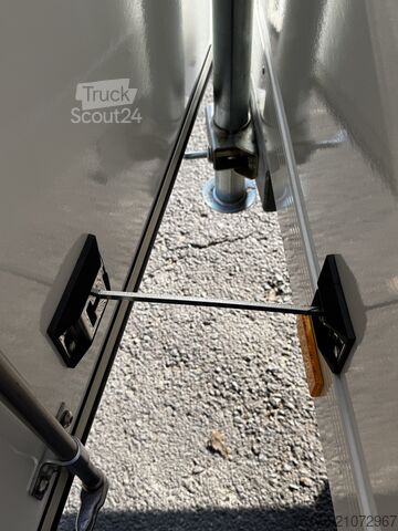 Kofferanhänger Other Kofferanhänger mit Heckrampe 4,05x2,00x2