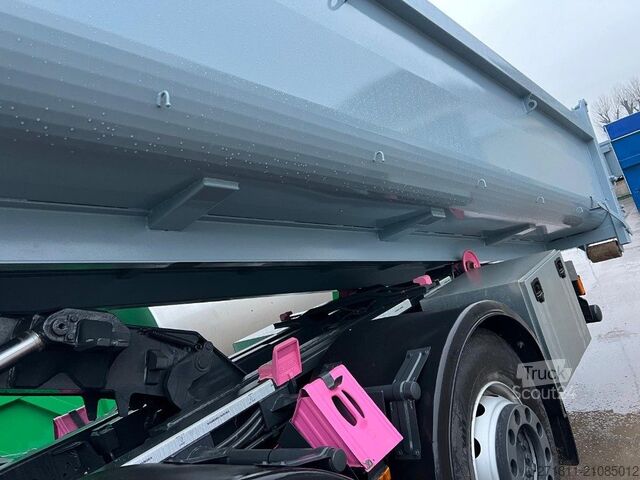 Roll-off container  CONTAINER SCARRABILE NUOVO A CIELO APERTO