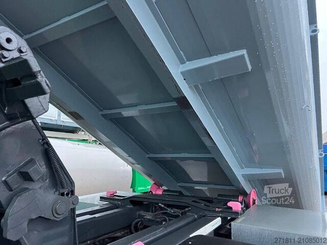 Roll-off container  CONTAINER SCARRABILE NUOVO A CIELO APERTO