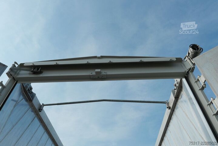 Semirimorchio ribaltabile SCHMITZ CARGOBULL SKI 24 SL 9,6/ 50 m³ MULTITÜRE 6190 kg/GETREIDE