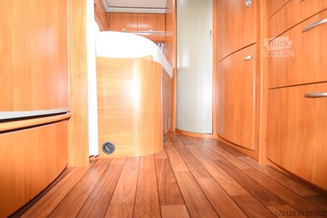 Ημιενσωματωμένο αυτοκινούμενο τροχόσπιτο HOBBY T 650 FLC TBETT +TV SOLAR LUFTFE