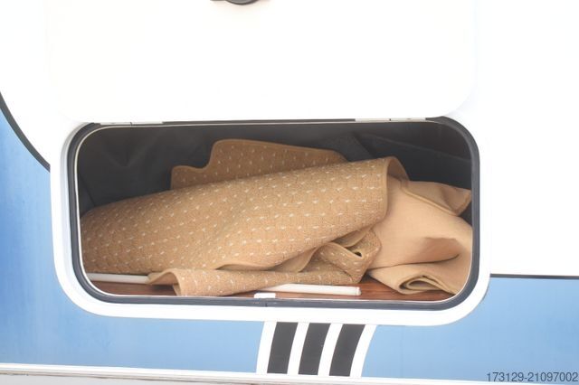 Ημιενσωματωμένο αυτοκινούμενο τροχόσπιτο HOBBY T 650 FLC TBETT +TV SOLAR LUFTFE