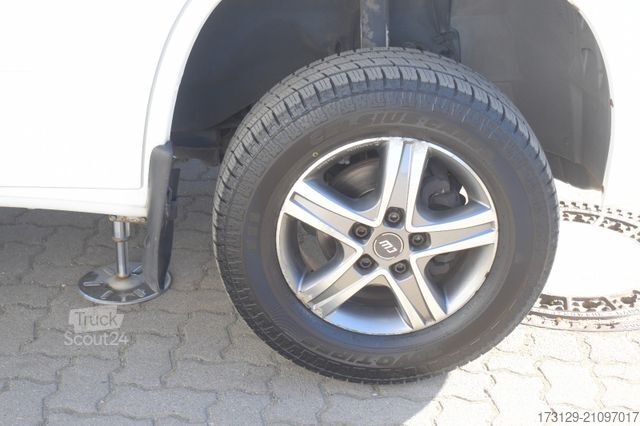 Halvintegreret autocamper BÜRSTNER T 685 NEXXO HUBSTÜTZEN 2SOLAR 2KLIMA +TV