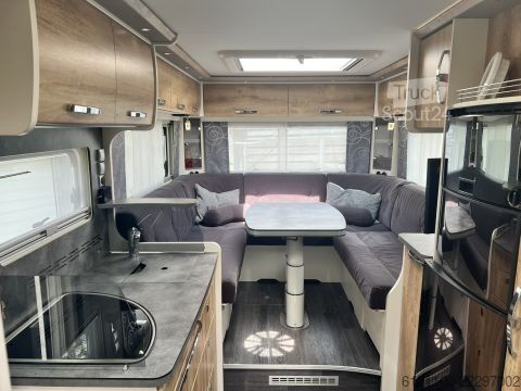 Integriertes Wohnmobil Frankia M-Line I 7400 PLUS 5,5 to Luftf Hubst 4 Sitzpl