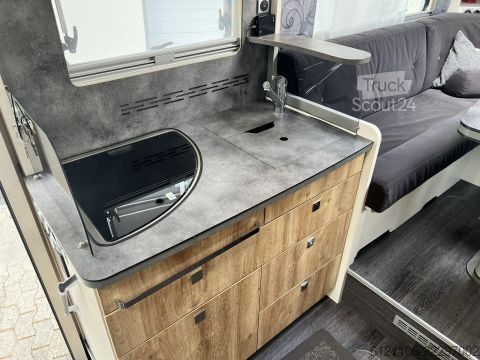 Integriertes Wohnmobil Frankia M-Line I 7400 PLUS 5,5 to Luftf Hubst 4 Sitzpl