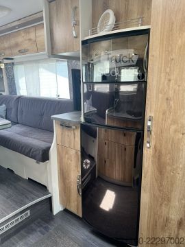 Integriertes Wohnmobil Frankia M-Line I 7400 PLUS 5,5 to Luftf Hubst 4 Sitzpl