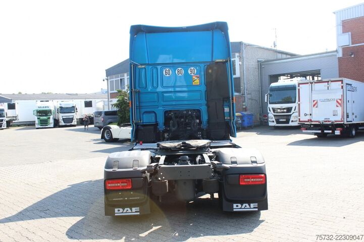 Standard SZM Daf 530 SSC  Navi  Kühlbox  Leder  Standklima   ACC