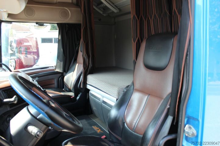 Standard SZM Daf 530 SSC  Navi  Kühlbox  Leder  Standklima   ACC