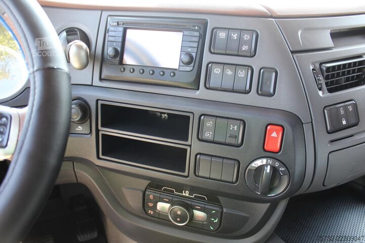 Standard SZM Daf 530 SSC  Navi  Kühlbox  Leder  Standklima   ACC