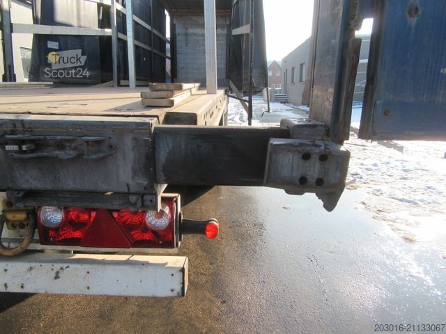 Open semitrailer with tarp SCHMITZ CARGOBULL MegaVarios verbreiterbar/auskurbelbar 70% Reifen