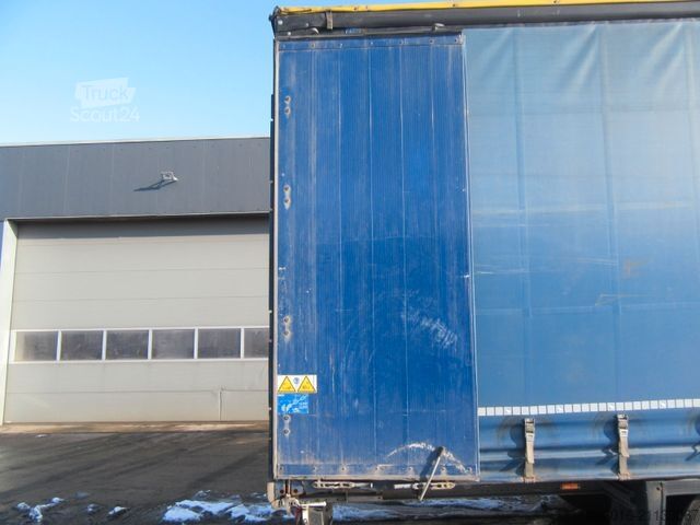 Open semitrailer with tarp SCHMITZ CARGOBULL MegaVarios verbreiterbar/auskurbelbar 70% Reifen
