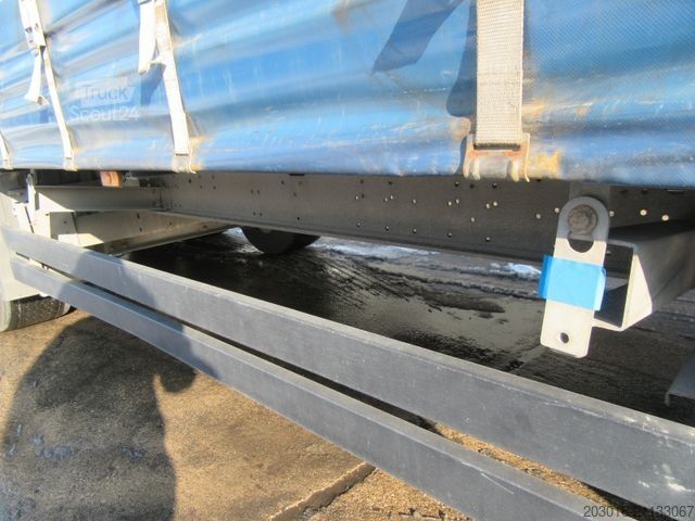 Open semitrailer with tarp SCHMITZ CARGOBULL MegaVarios verbreiterbar/auskurbelbar 70% Reifen